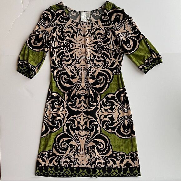 Donna Morgan Dresses & Skirts - DONNA Morgan Green Filigree print 3/4 sleeve Fitted Mini 
Dress Women’s Size 2 